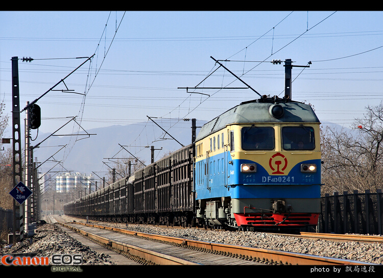 174243p4t492bu9ppt2pqj[1].jpg