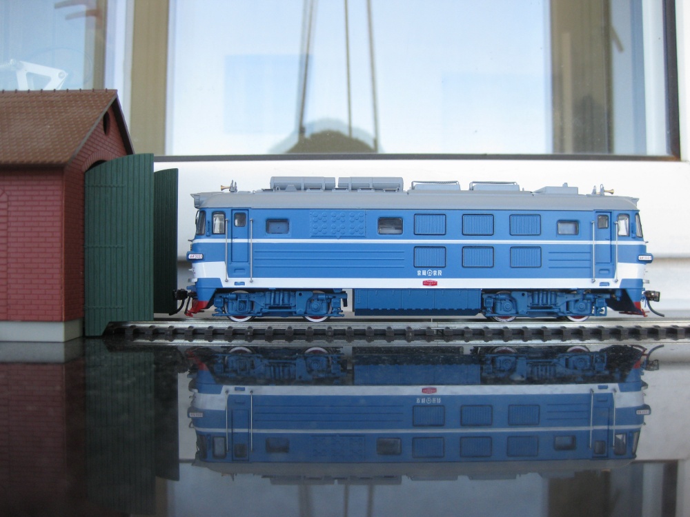 a04.jpg