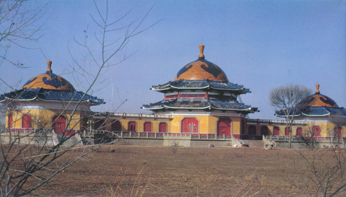 成吉思汗陵墓.jpg
