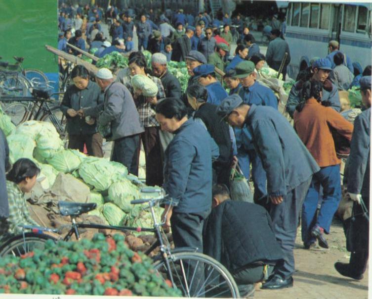 兰州街头集市.jpg