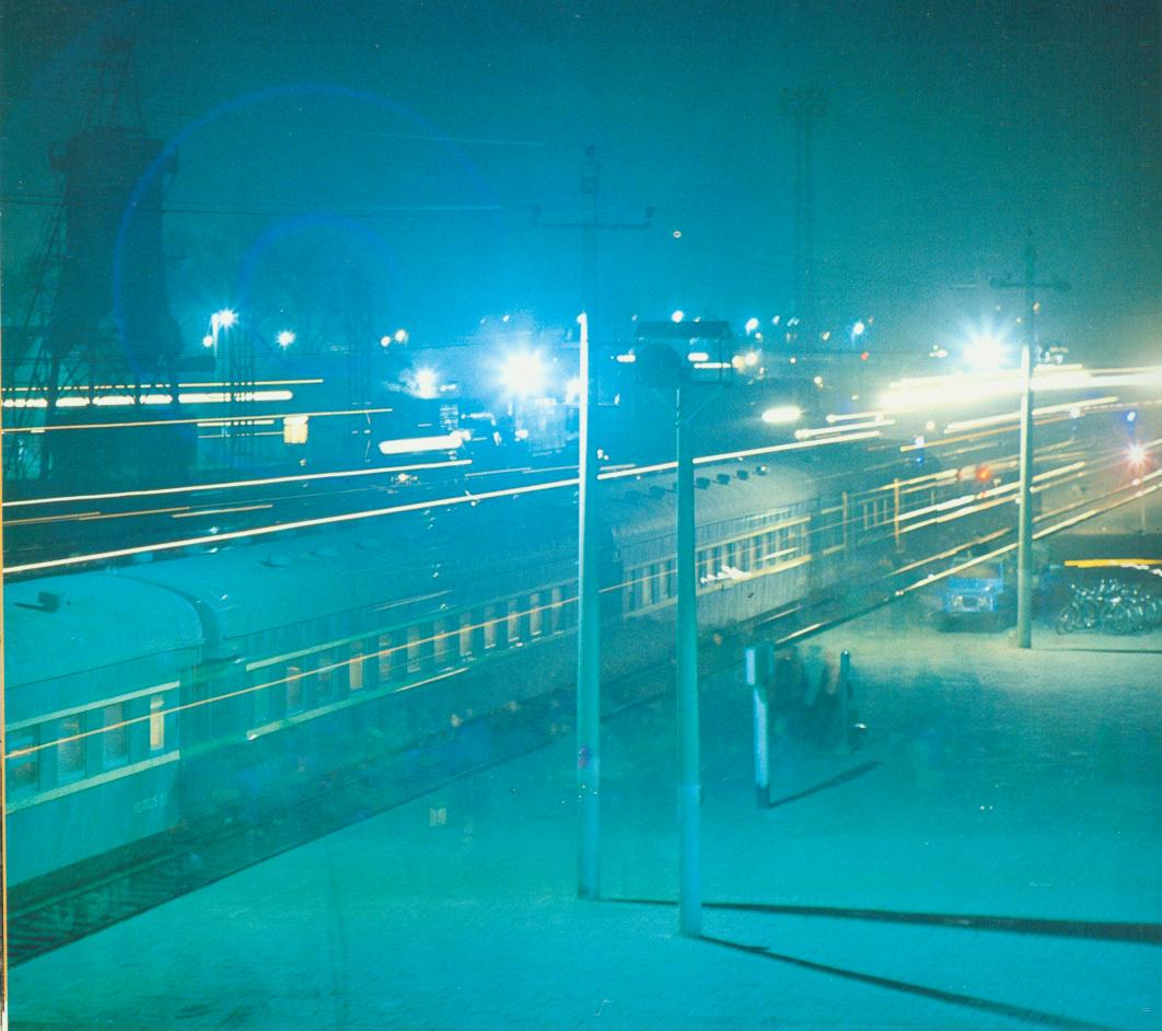 临汾站台夜景.jpg