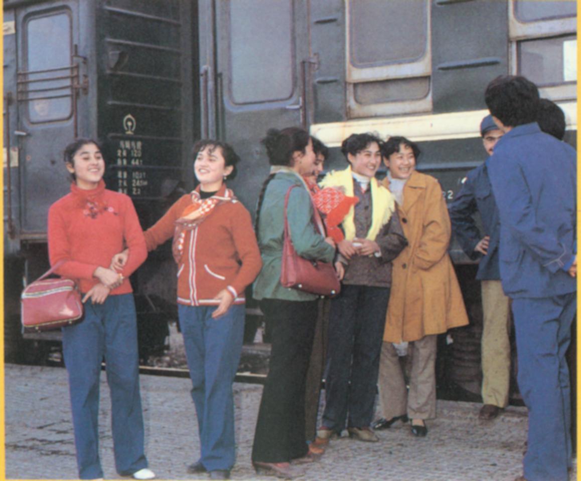 吐鲁番车站a.jpg