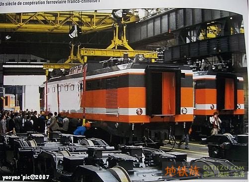 阿尔斯通公司贝尔福工厂组装8K机车（1986年7月9日）.jpg