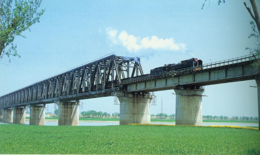 1975年建造的淮河大桥.jpg