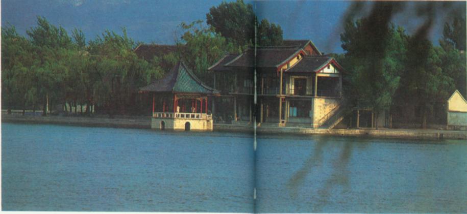 大明湖.jpg