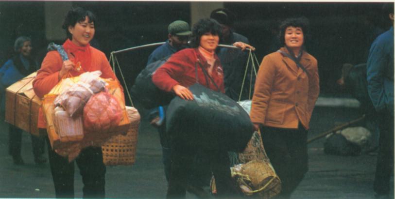 抵达南昌站的旅客.jpg