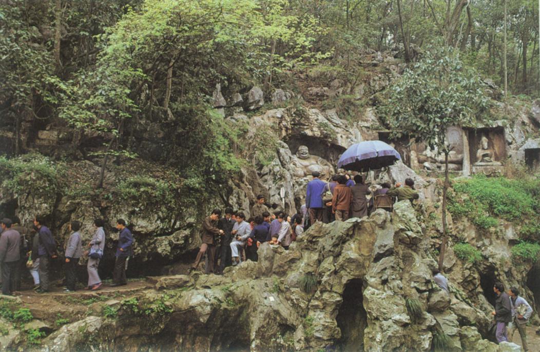 飞来峰--在灵隐天竺两山之间.jpg