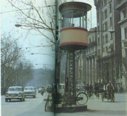 交通岗亭.jpg