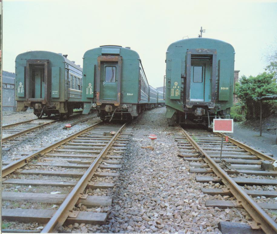 上局沪段与昌局客车.jpg