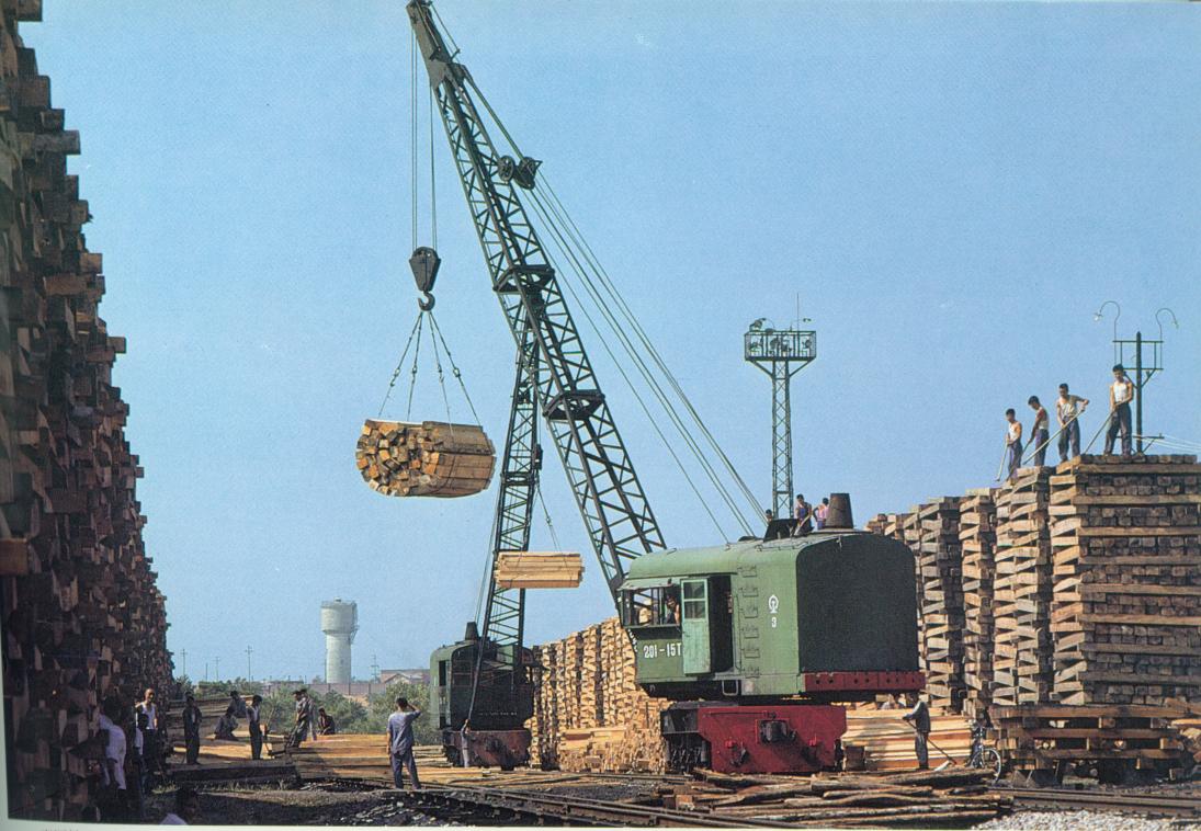 鹰潭铁路防腐工场.jpg