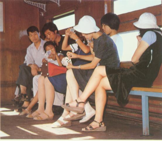 大连郊外列车.jpg