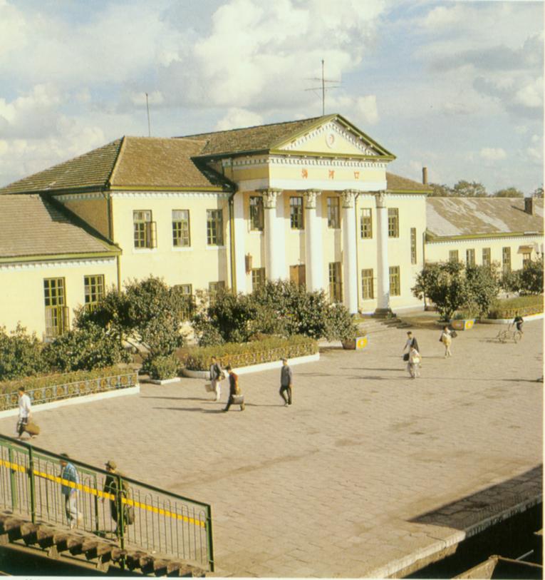 梅河口车站.jpg