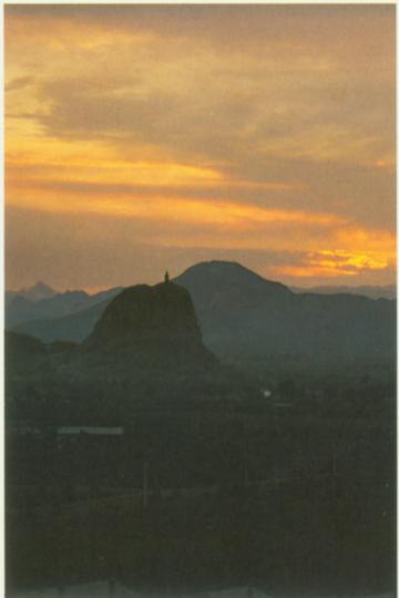 望儿山.jpg