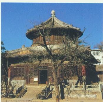 北京大钟寺的大钟殿.jpg