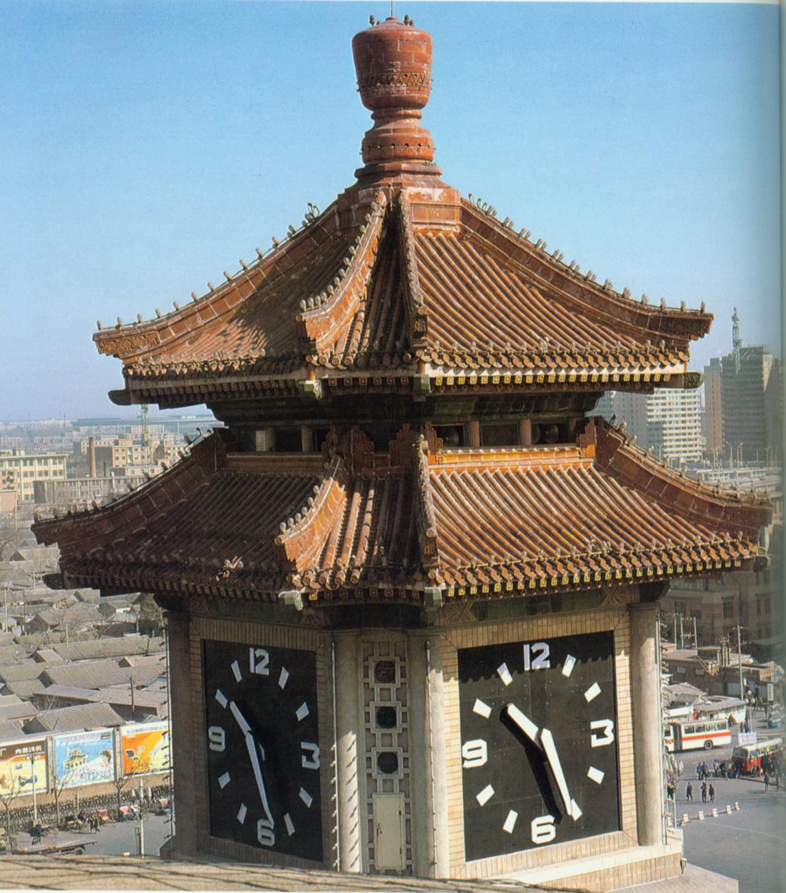 北京站大钟.jpg