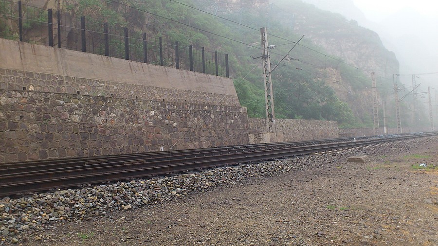 img027.jpg