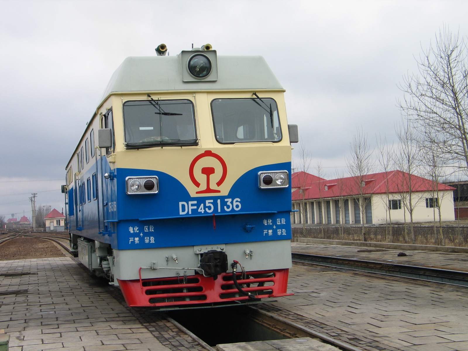 DF4C-5136.jpg