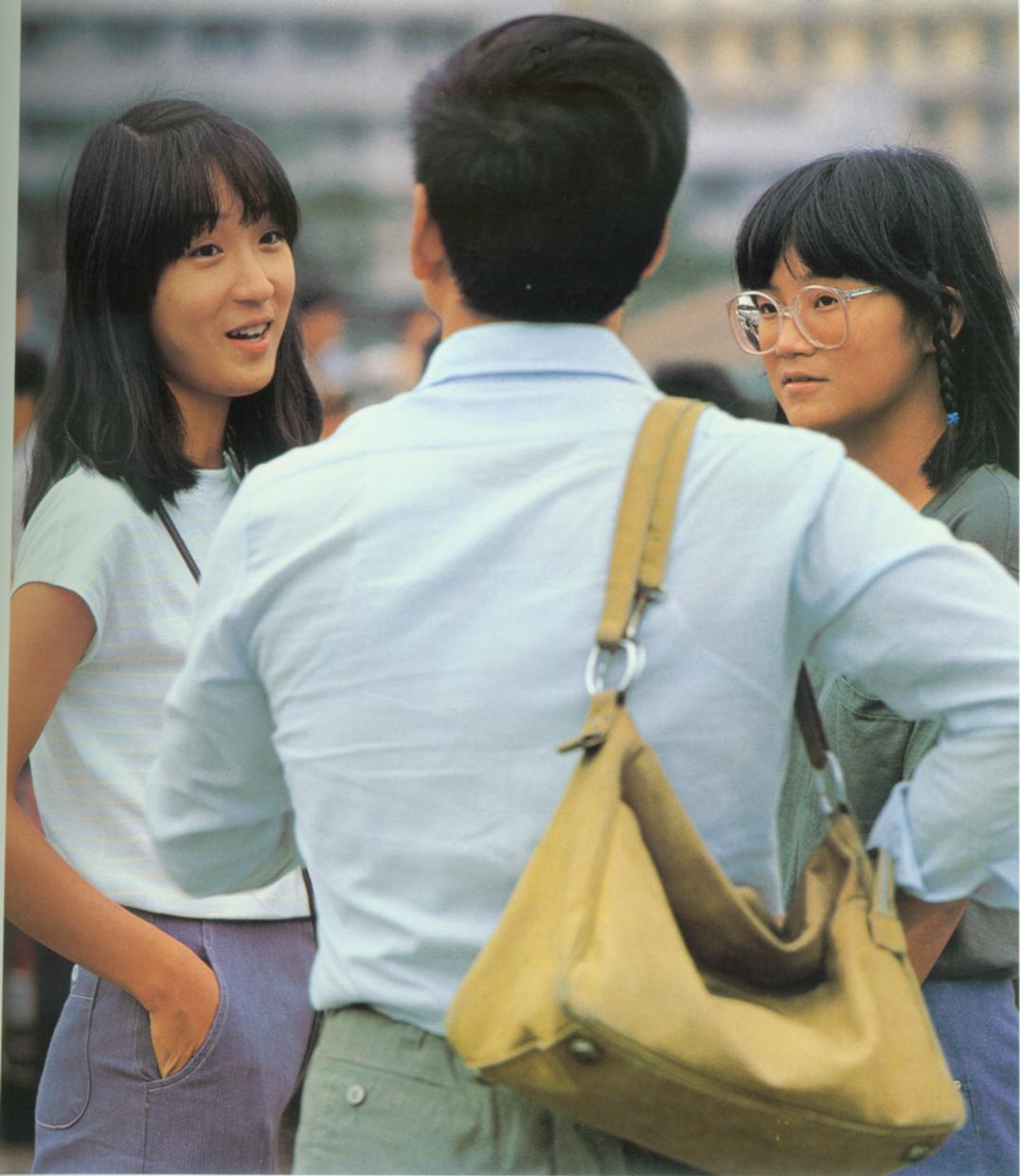广交会上的交流.jpg