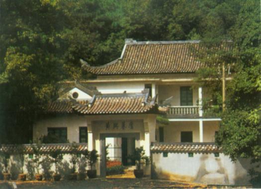 黄兴墓.jpg