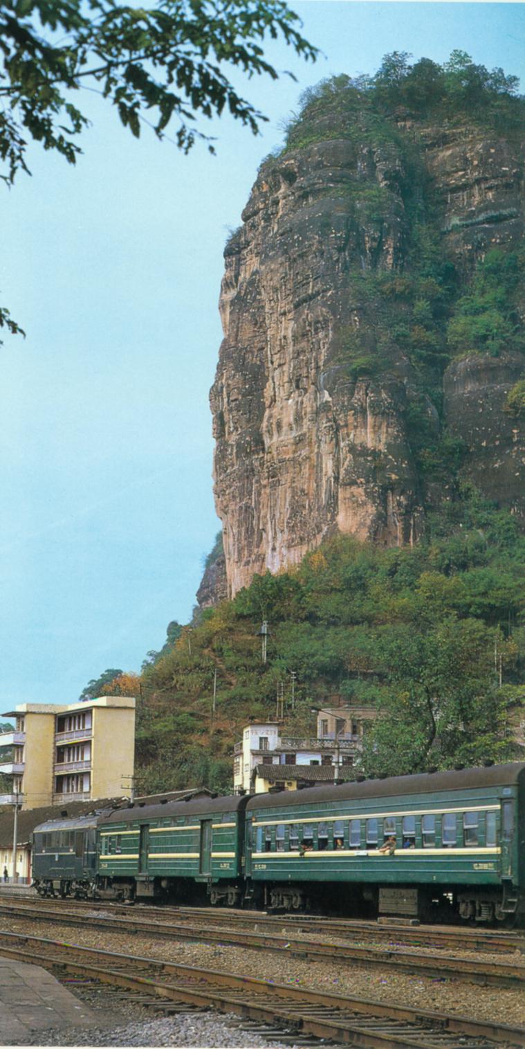 坪石车站附近.jpg