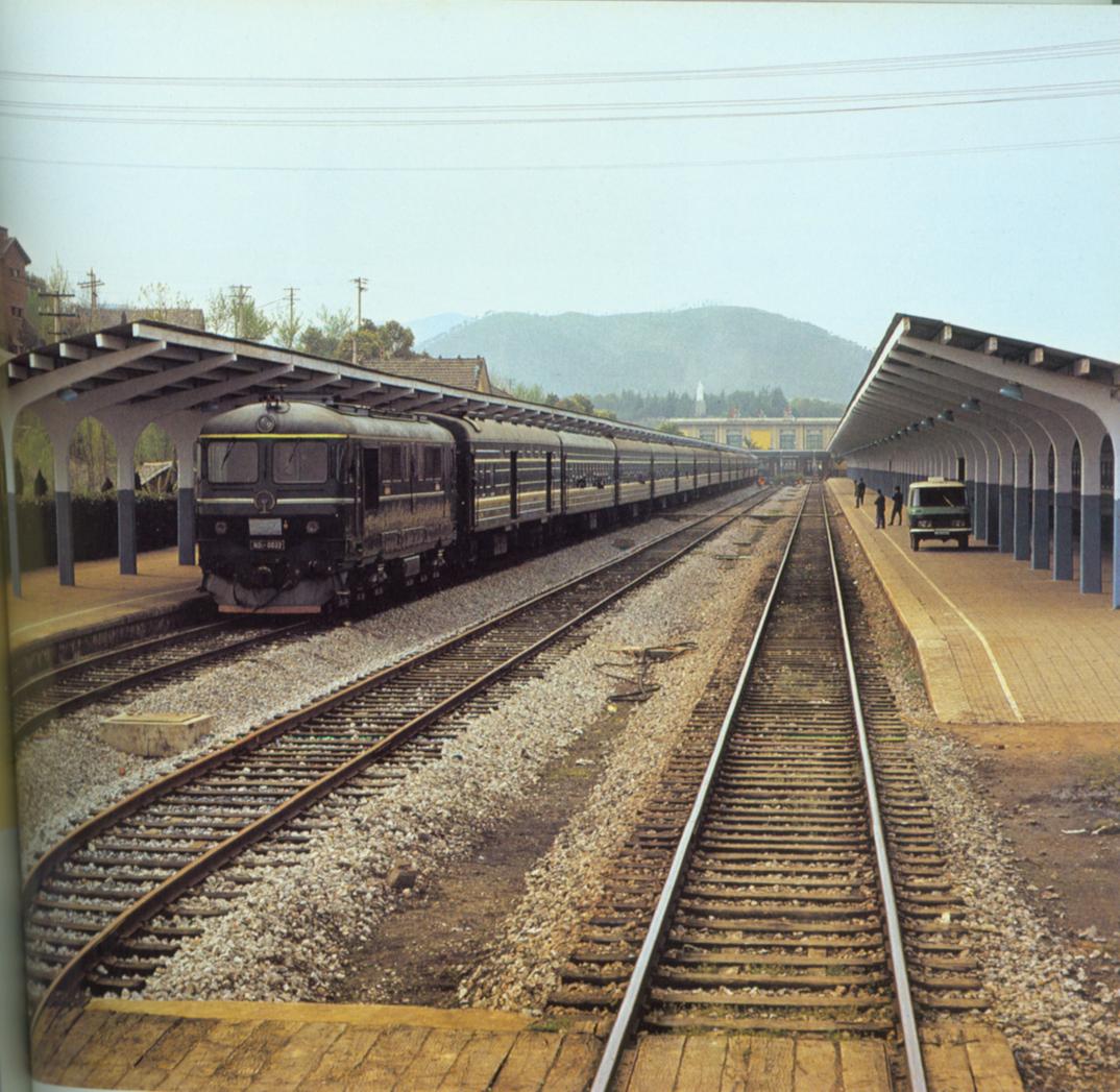 韶山车站.jpg