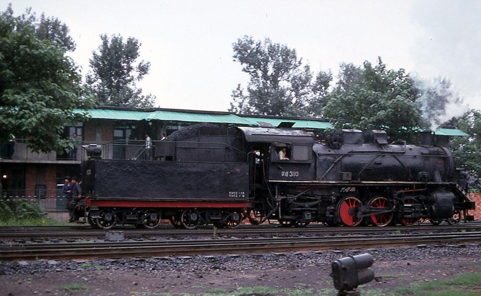 跃进型蒸汽机车.1.jpg
