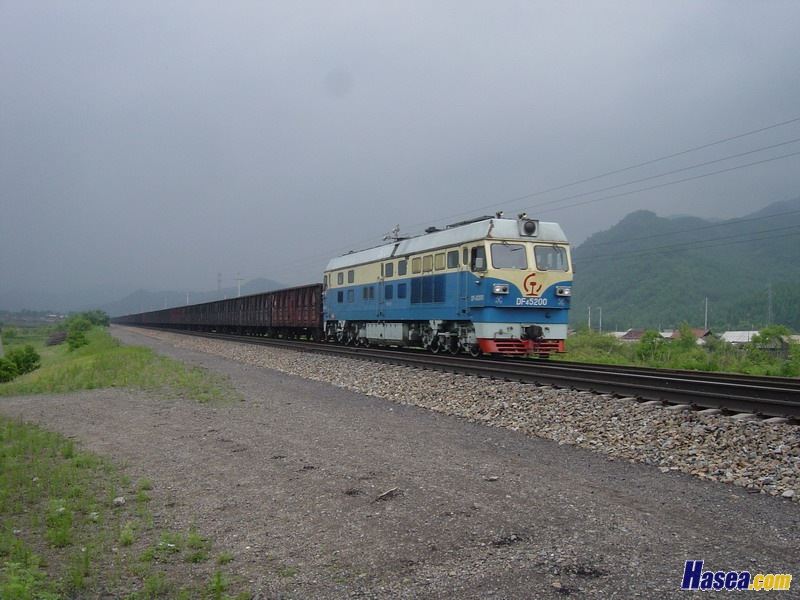 DF4C-5200.jpg