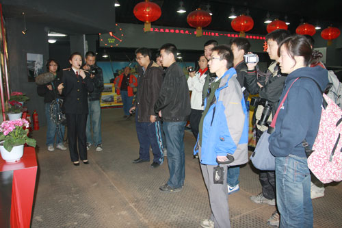 0Z15V447-1.jpg