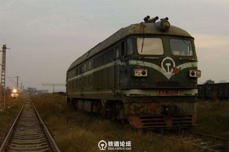 DF4-2001-2.jpg