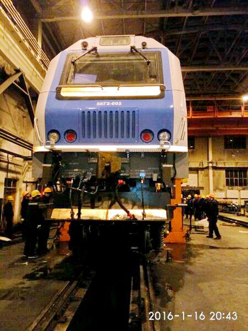 BCG2-002更换宽轨转向架.jpg