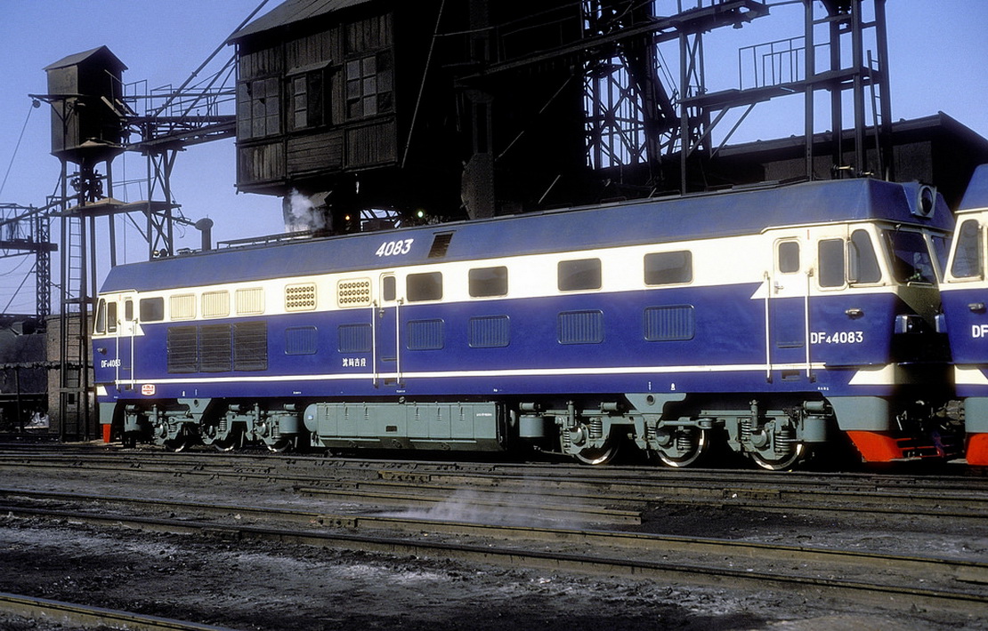 东风4C4083长春-94年3月11日.jpg