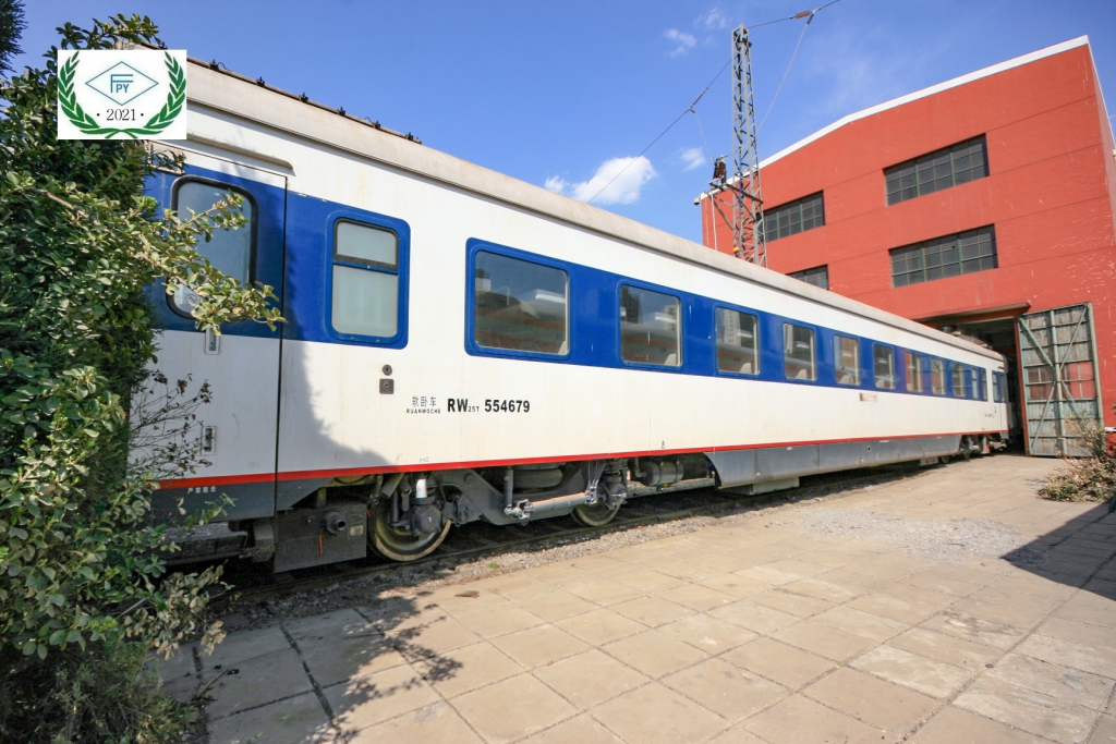 RW25T-54679.jpg