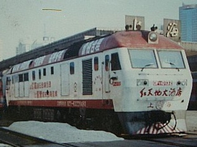 0132广告车（上局沪段）.jpg