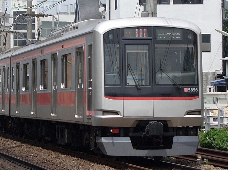 Tokyu-5050-2.jpg