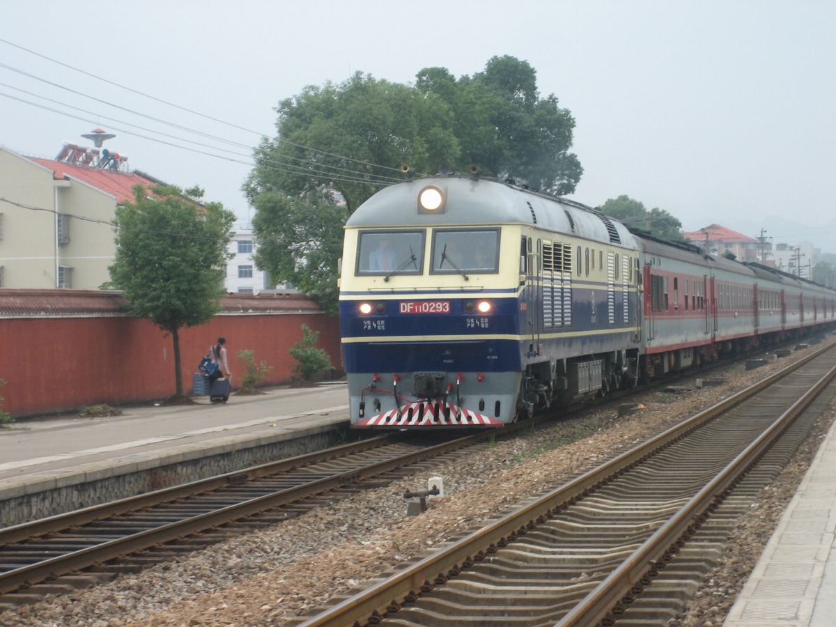 DF11 0293.jpg
