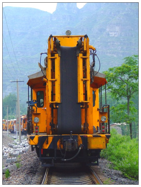 J_7037.jpg