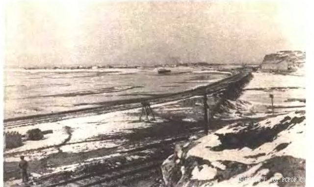 1922年秦皇岛港第一条铁路.jpg