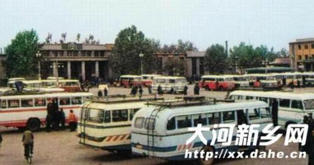 90年代的新乡车站.jpg