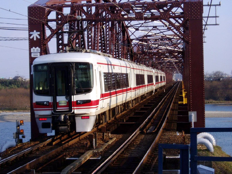 １６００系重連の回送（東笠松）.jpg
