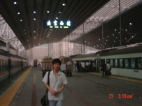 雨中 北京西站