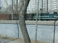 金顶街道口过车