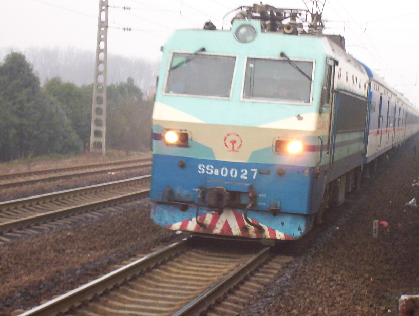 韶山8型0027(1).jpg