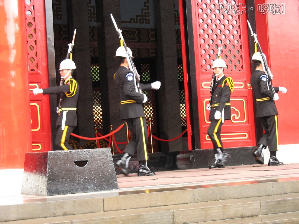 台北忠烈祠卫兵交接5.jpg