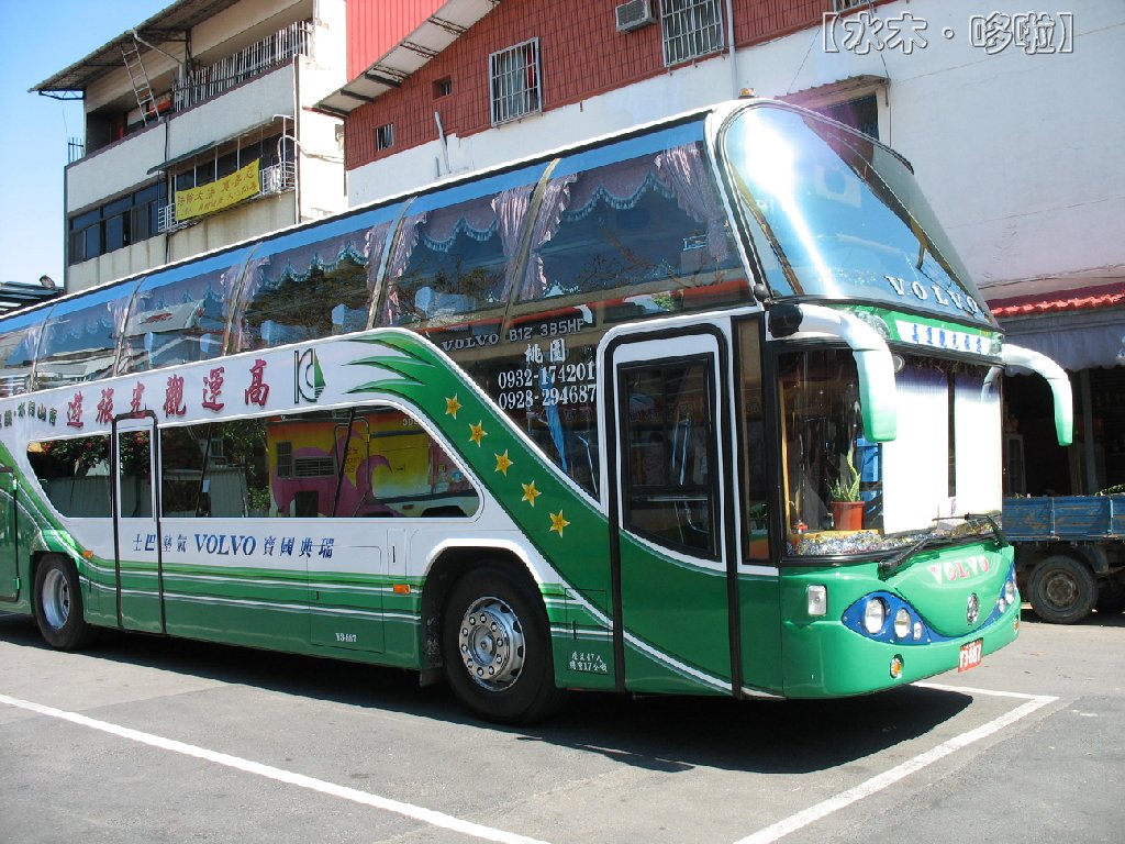 台湾旅游车1.jpg